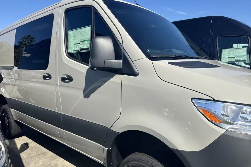 2025 Mercedes Benz Sprinter 2500 photo 1