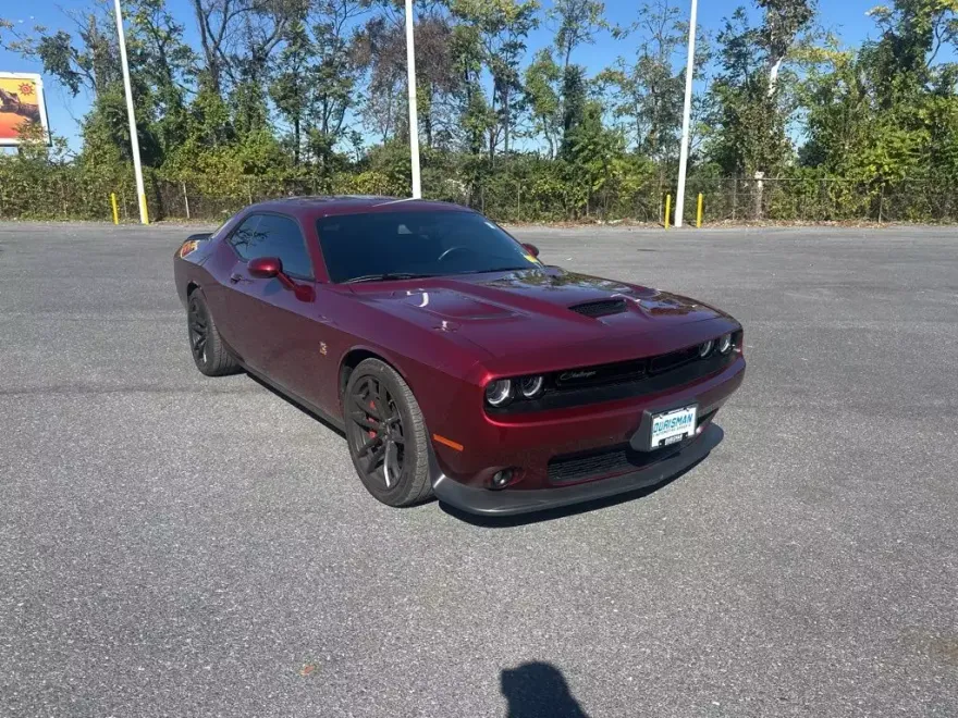 2023 Dodge Challenger R/T Scat Pack photo 1