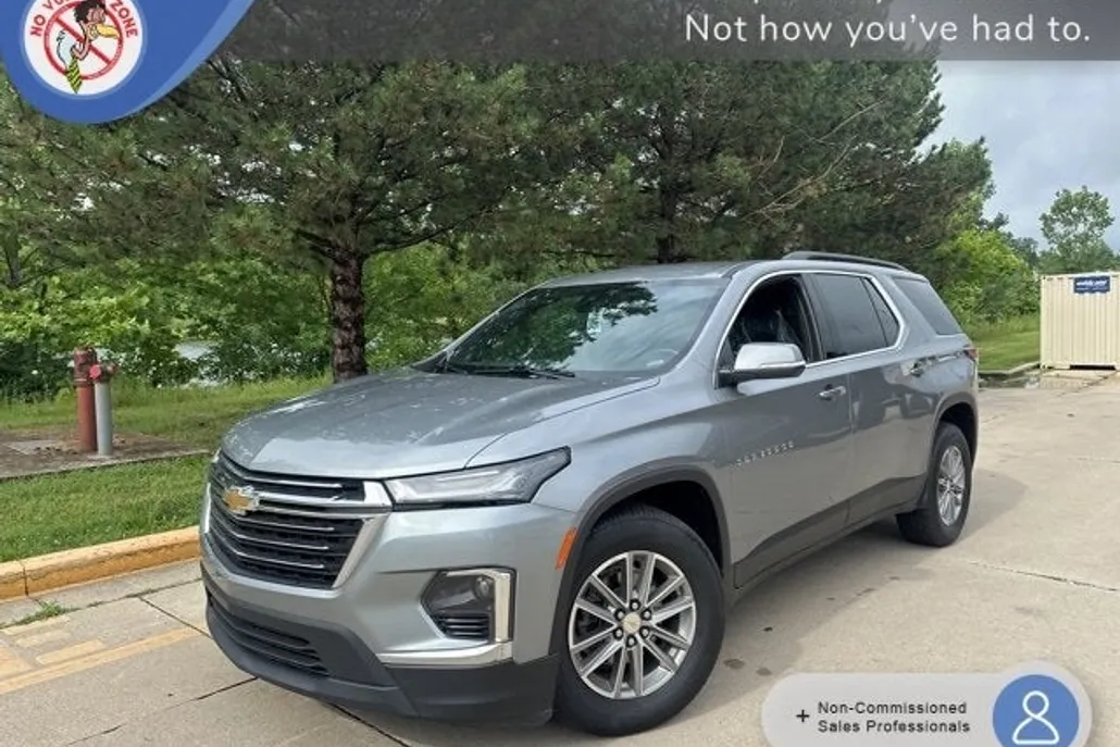 2023 Chevrolet Traverse Cloth photo 1
