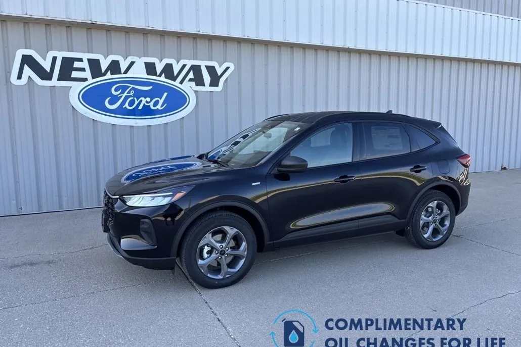 2025 Ford Escape ST-Line photo 1