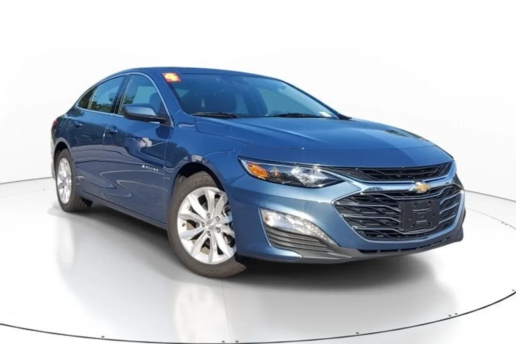 2024 Chevrolet Malibu 1LT photo 1