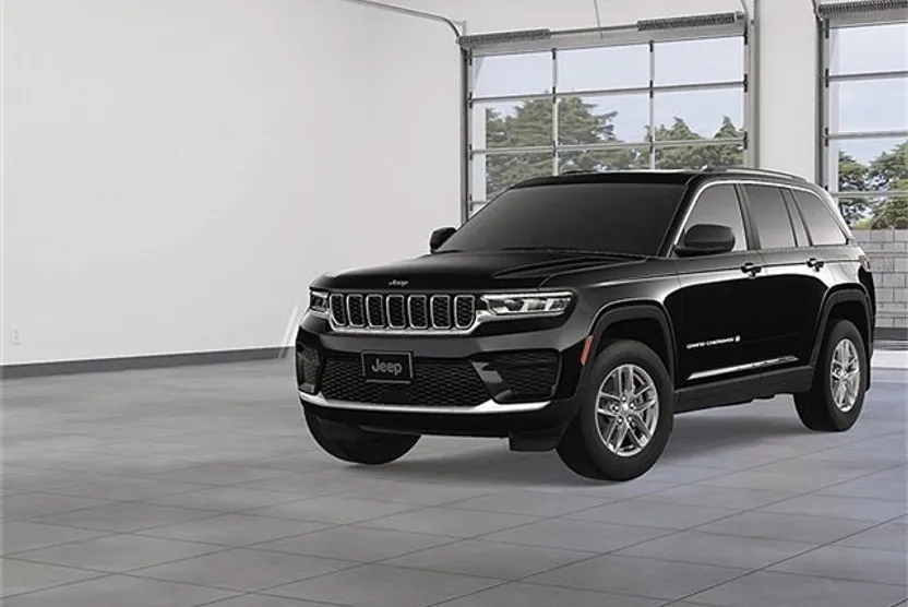 2025 Jeep Grand Cherokee Laredo X photo 1