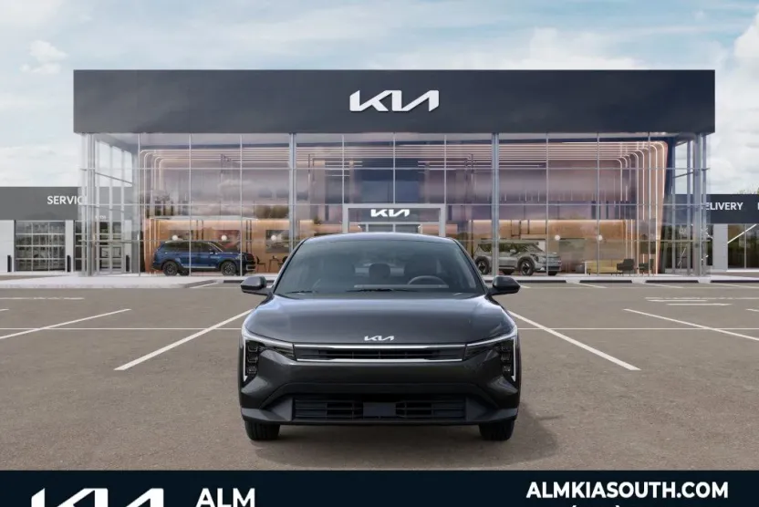 2025 Kia K4 LXS photo 1
