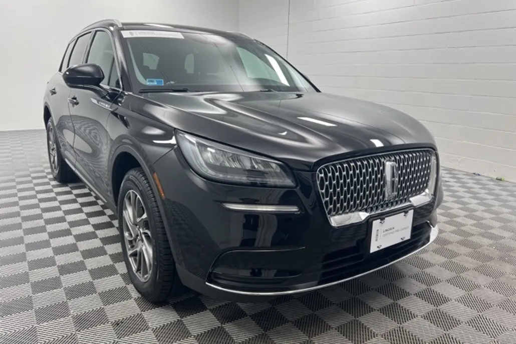 2022 Lincoln Corsair Standard photo 1