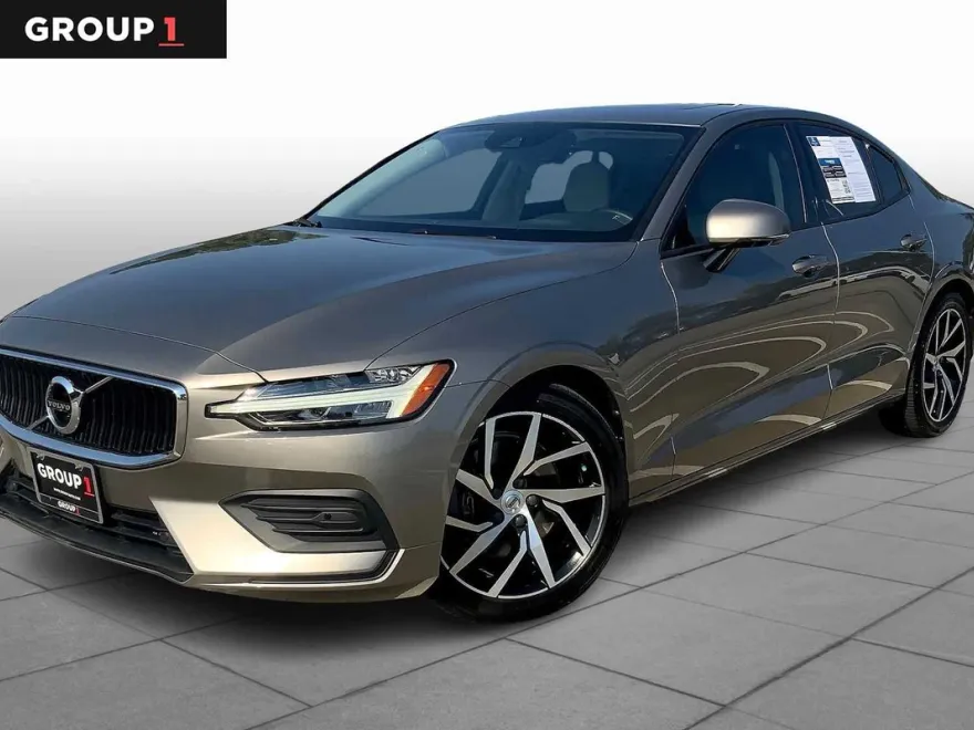 2020 Volvo S60 Momentum photo 1