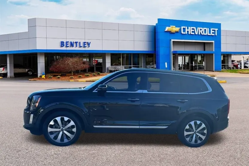 2022 Kia Telluride S photo 1