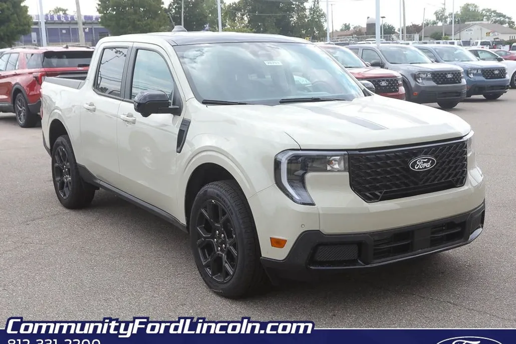 2025 Ford Maverick Lariat photo 1