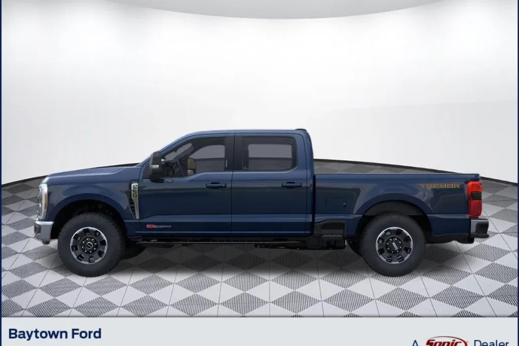 2025 Ford F-250 Lariat photo 1