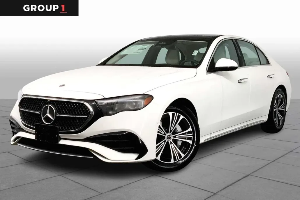 2025 Mercedes Benz E 350 4MATIC photo 1