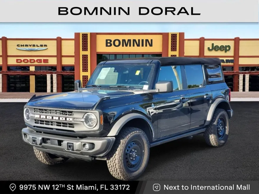 2023 Ford Bronco Black Diamond photo 1