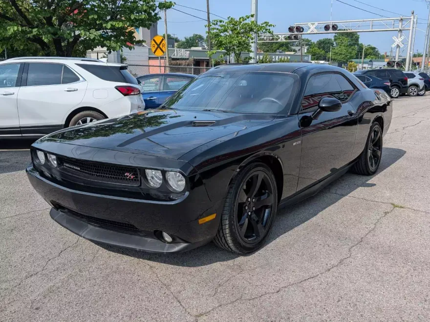 2014 Dodge Challenger R/T photo 1
