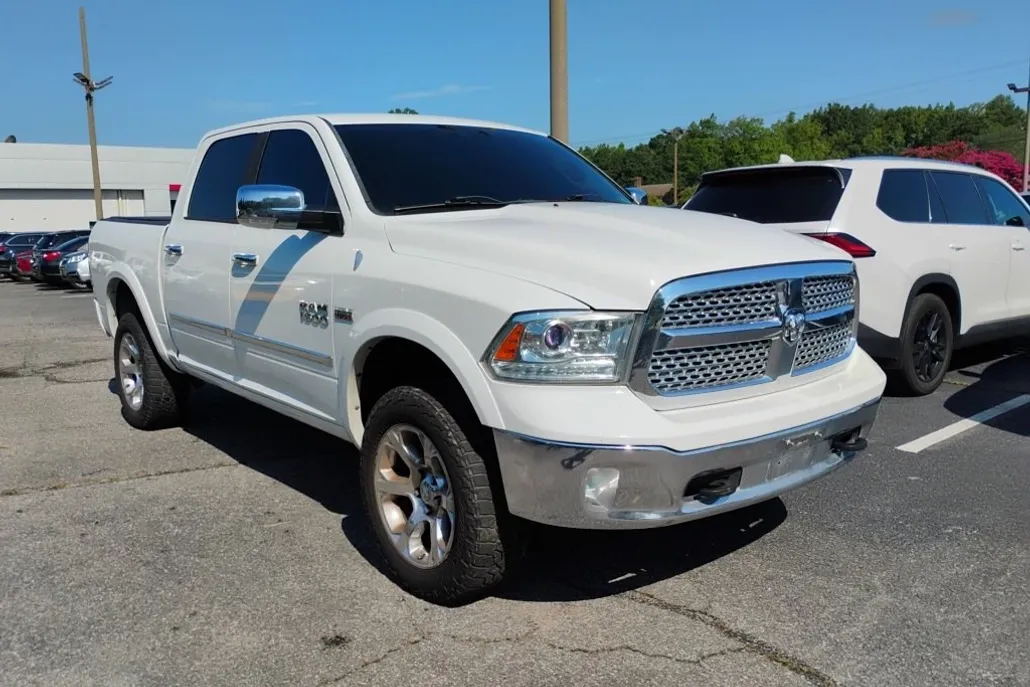 2013 Ram 1500 Laramie photo 1