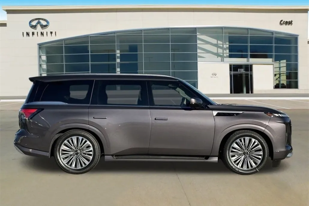 2025 Infiniti QX80 Luxe photo 1