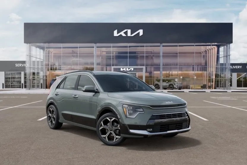 2025 Kia Niro Plug-In Hybrid SX photo 1