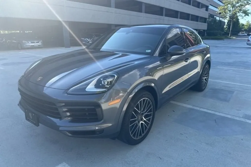 2021 Porsche Cayenne Coupe photo 1