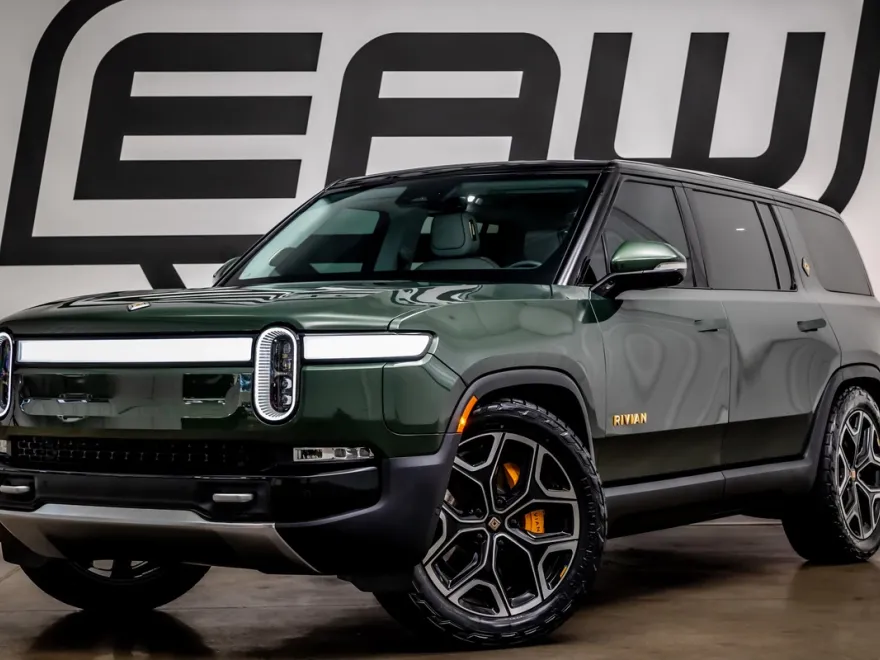 2023 Rivian R1S Adventure photo 1