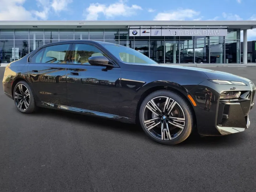2025 Bmw 740i photo 1