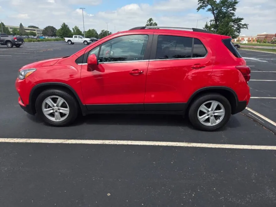 2020 Chevrolet Trax LT photo 1