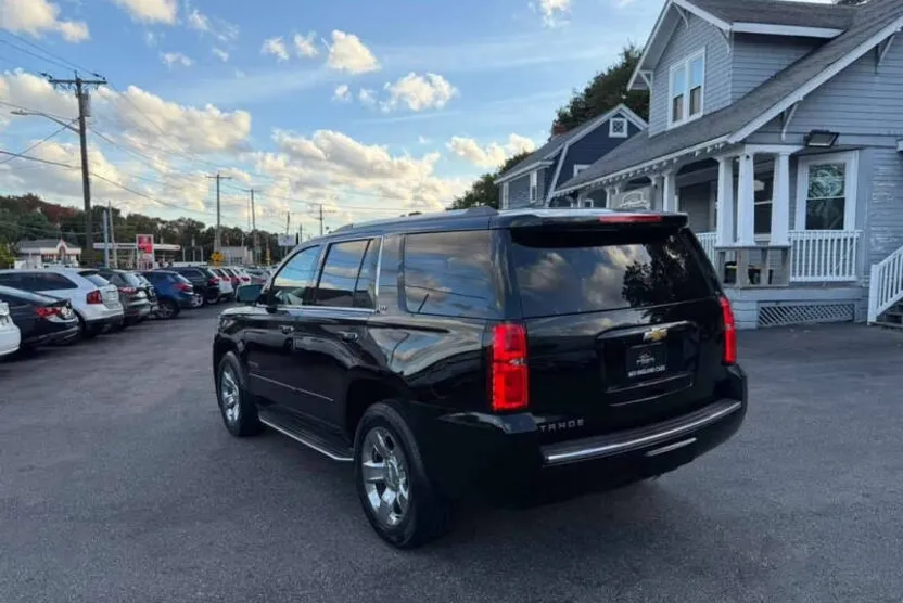 2015 Chevrolet Tahoe LTZ photo 1