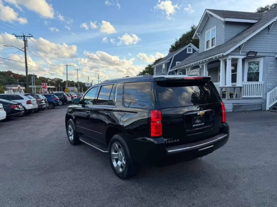2015 Chevrolet Tahoe LTZ photo 1