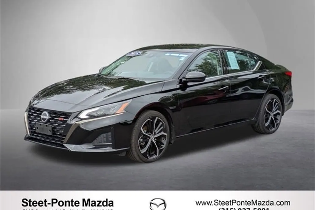 2025 Nissan Altima 2.5 SR photo 1