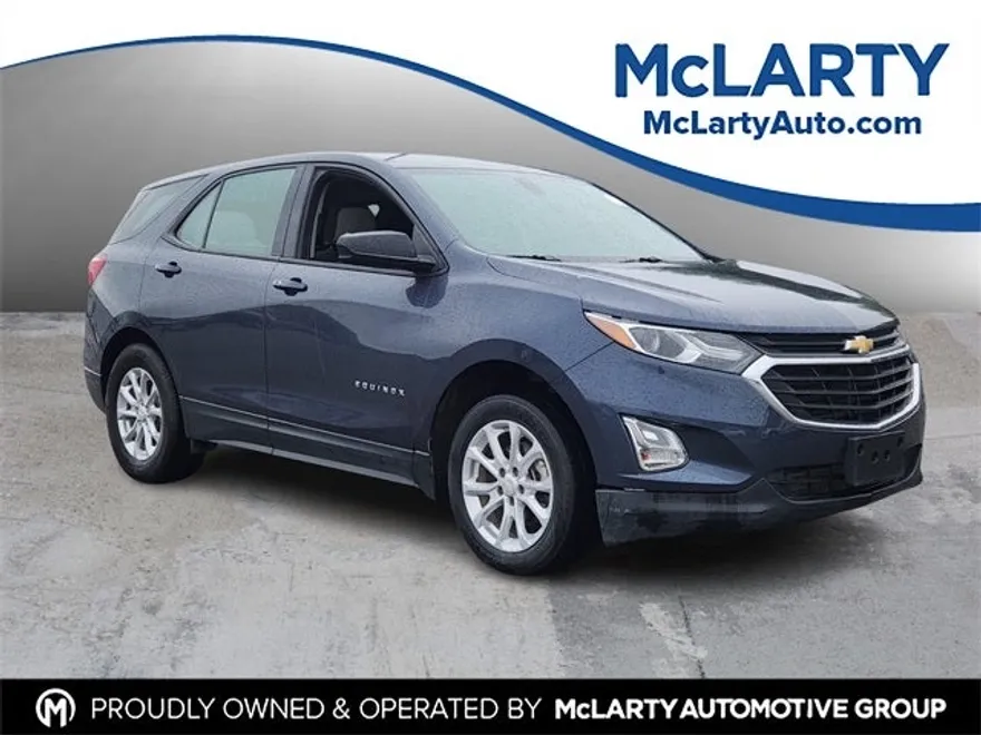 2018 Chevrolet Equinox LS photo 1
