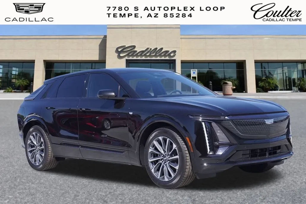 2025 Cadillac Lyriq Sport photo 1