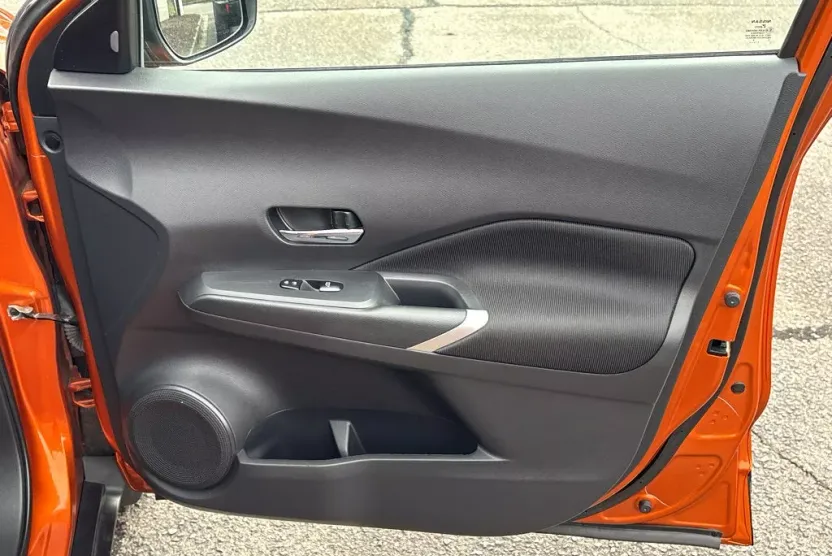 2021 Nissan Kicks SV photo 1