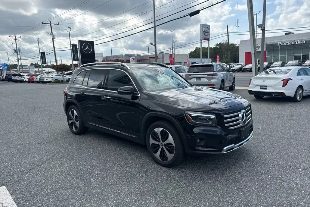2024 Mercedes Benz GLB 250 photo 1