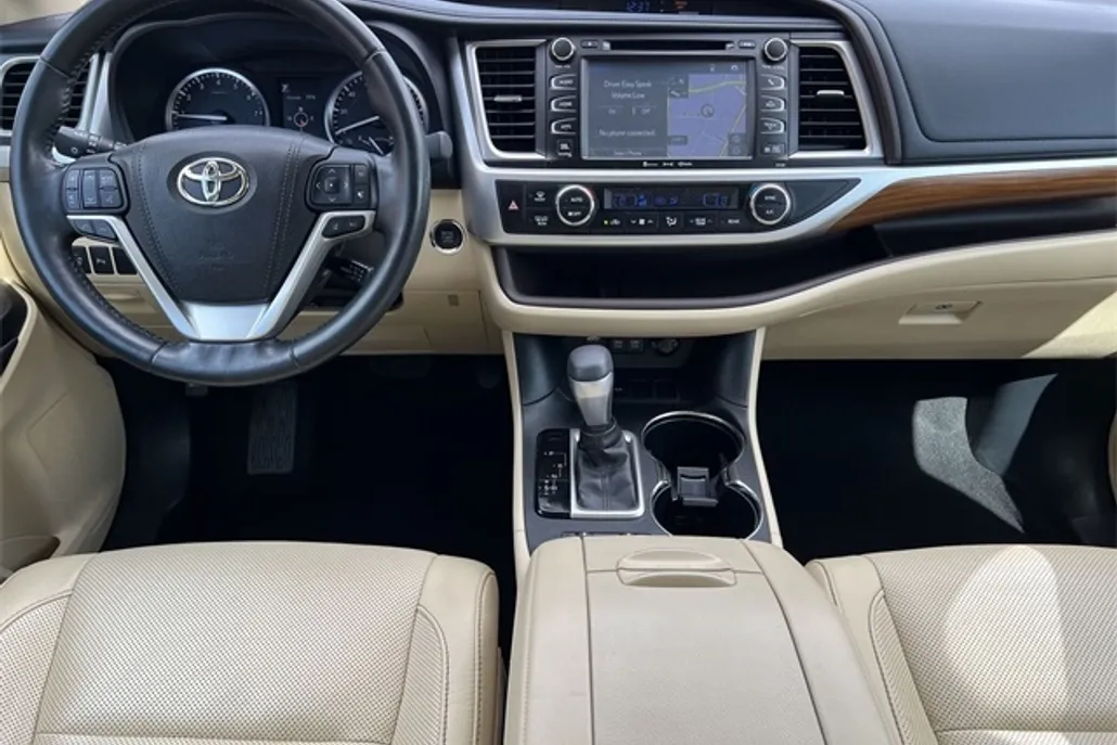 2017 Toyota Highlander Limited Platinum photo 1