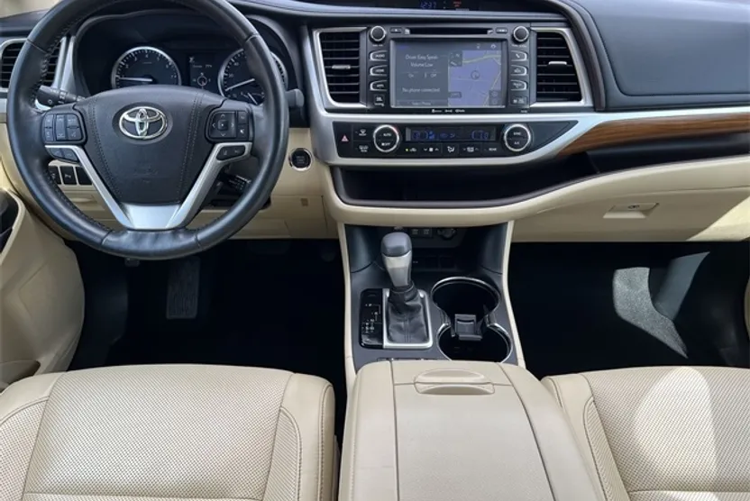 2017 Toyota Highlander Limited Platinum photo 1