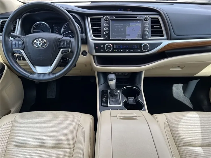 2017 Toyota Highlander Limited Platinum photo 1