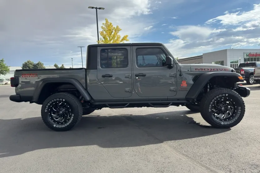 2020 Jeep Gladiator Mojave photo 1