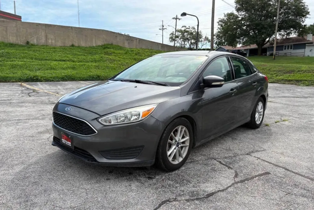 2016 Ford Focus SE photo 1
