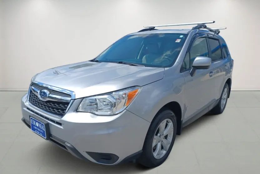 2016 Subaru Forester 2.5i Premium photo 1