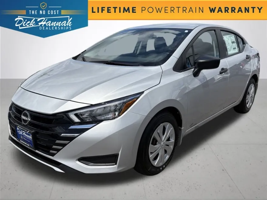 2025 Nissan Versa 1.6 S photo 1