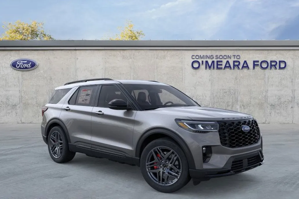 2025 Ford Explorer ST photo 1
