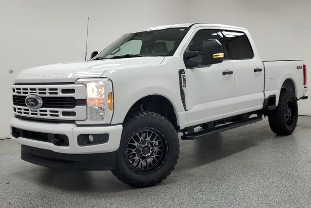 2024 Ford F-250 photo 1