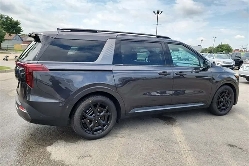 2026 Kia Carnival SX Prestige photo 1