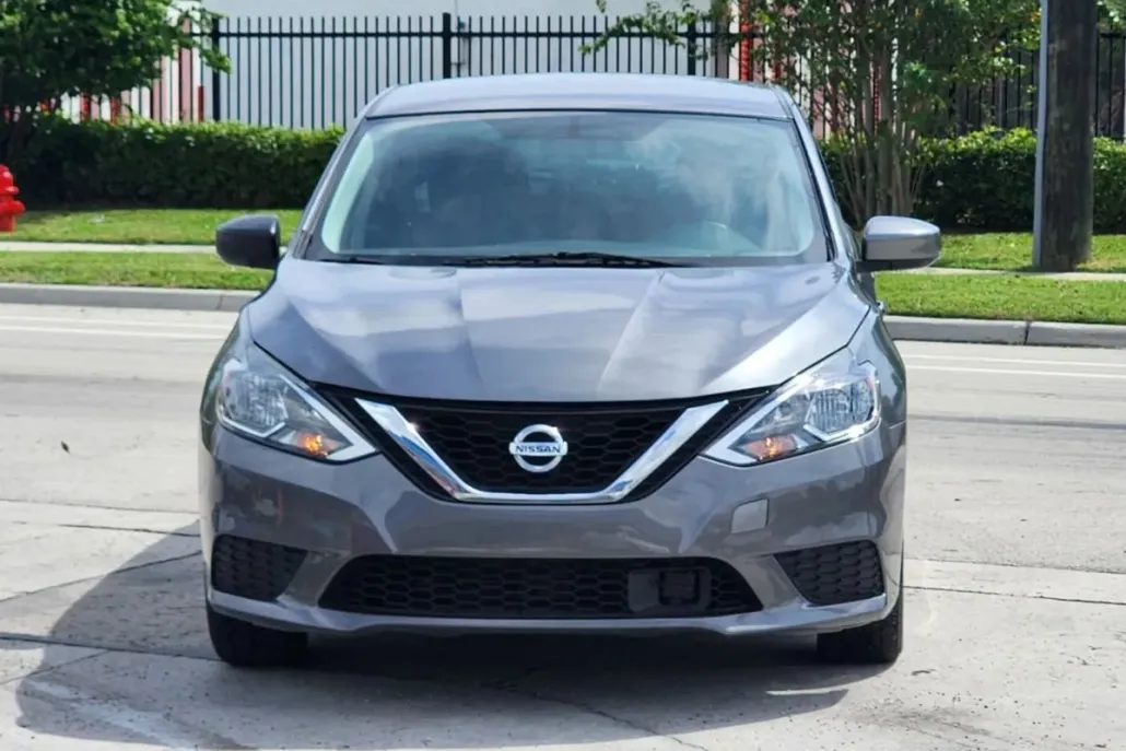 2019 Nissan Sentra SV photo 1
