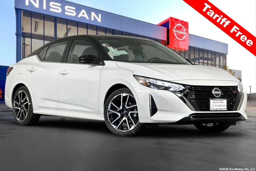 2025 Nissan Sentra SR photo 1