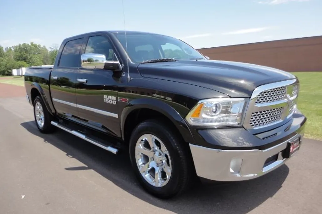 2016 Ram 1500 Laramie photo 1