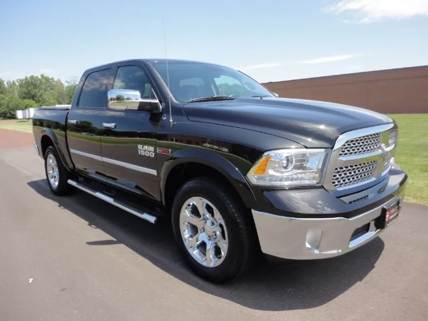 2016 Ram 1500 Laramie photo 1