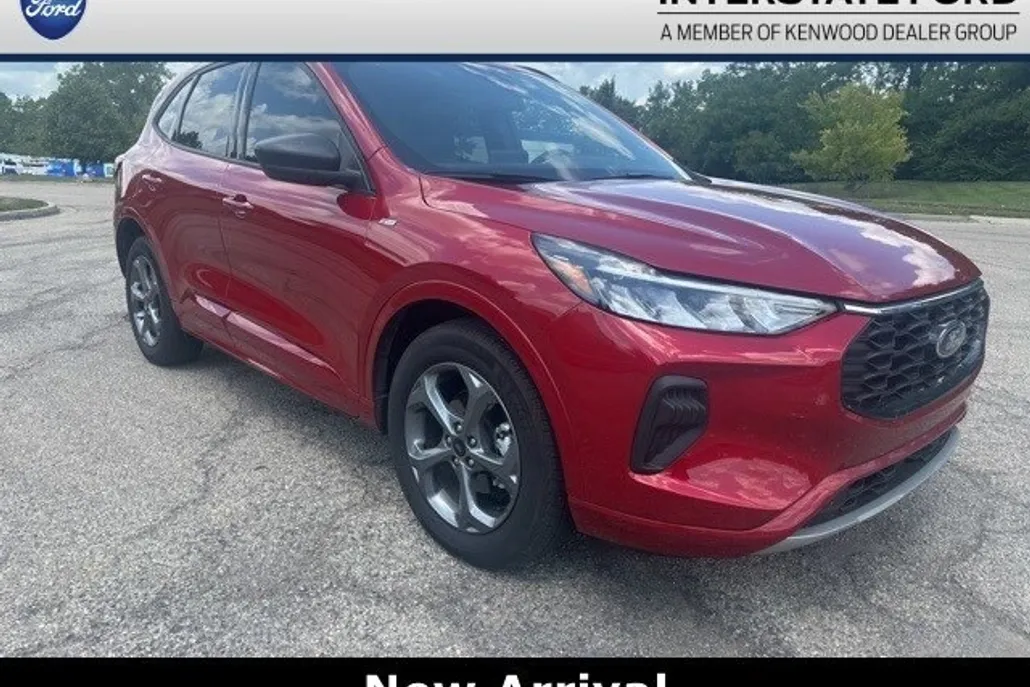 2024 Ford Escape ST-Line photo 1