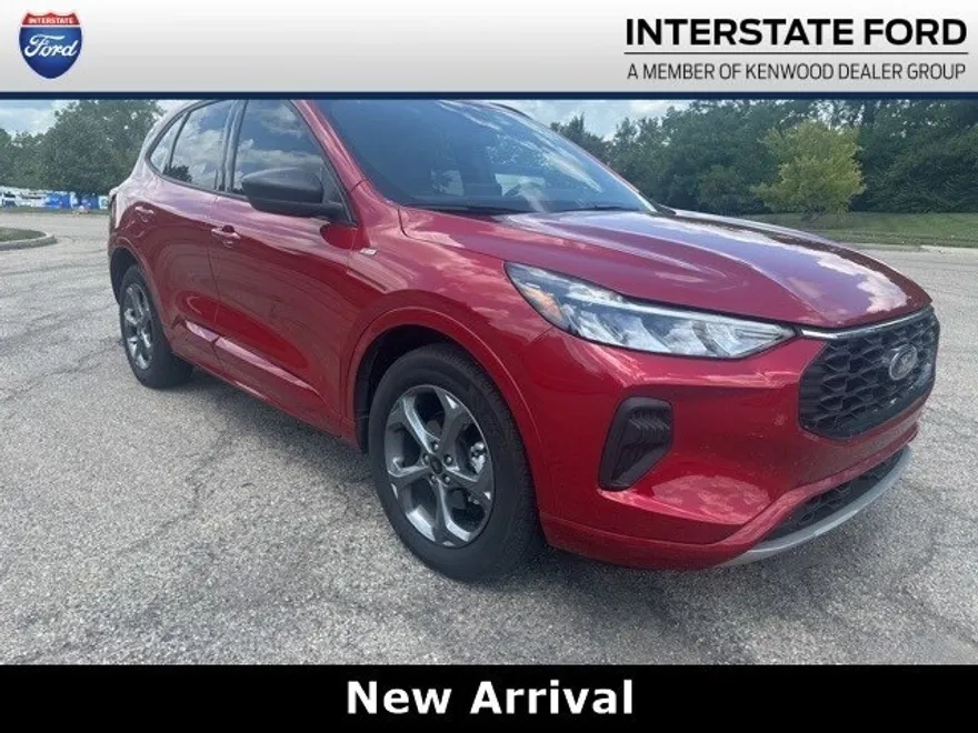 2024 Ford Escape ST-Line photo 1