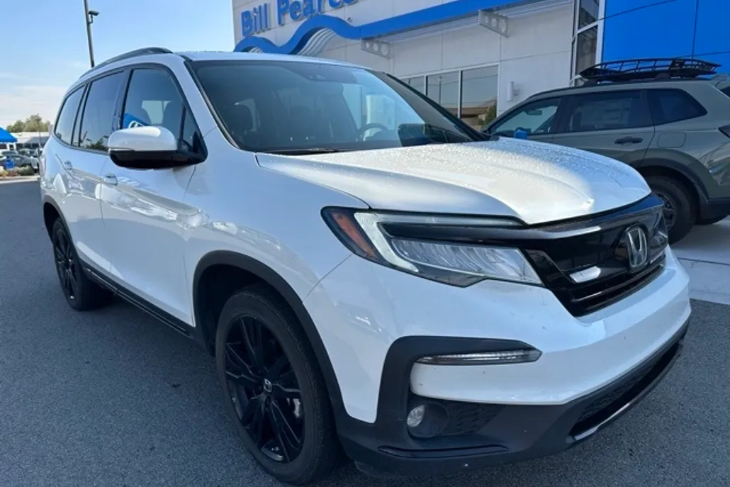 2022 Honda Pilot Black Edition photo 1