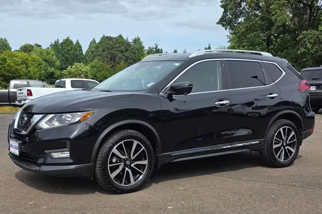 2019 Nissan Rogue SL photo 1