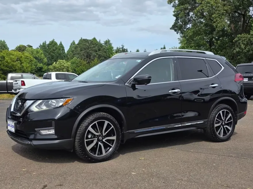 2019 Nissan Rogue SL photo 1