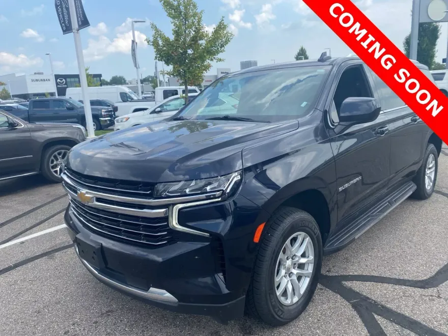 2022 Chevrolet Suburban LT photo 1
