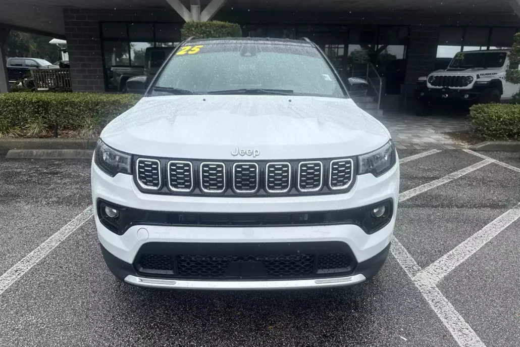 2025 Jeep Compass Limited photo 1